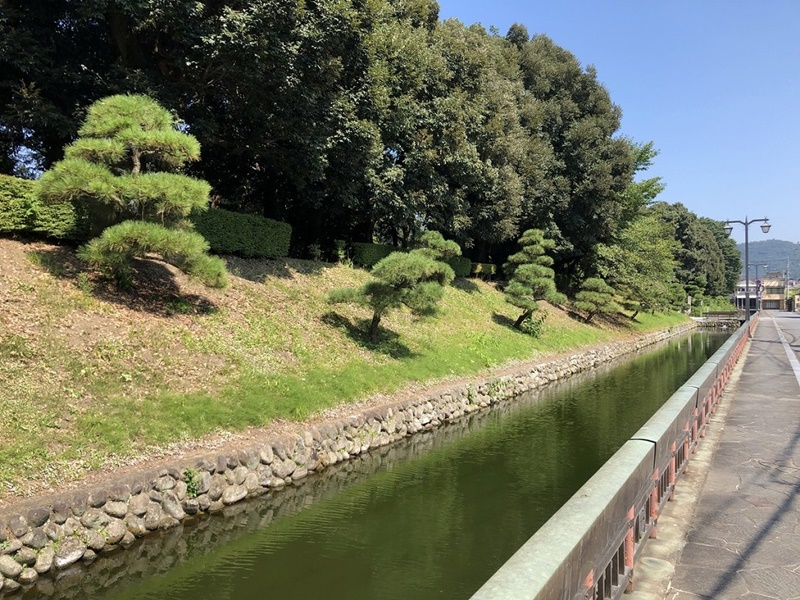 足利氏館-鑁阿寺水堀