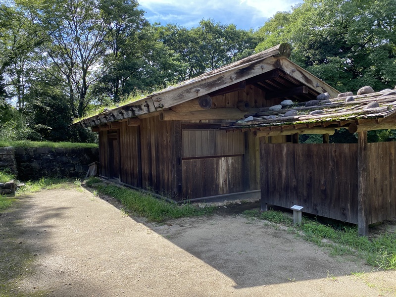 金山城石敷き遺構展示施設