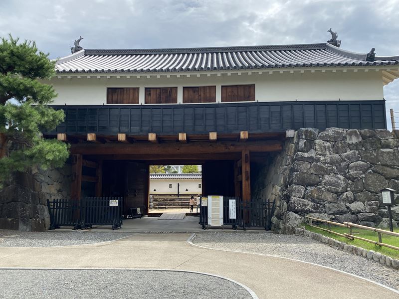 松本城の黒門