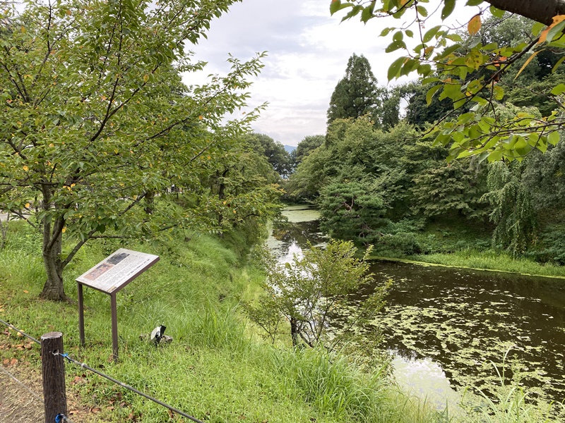 上田城本丸土塁の隅おとし