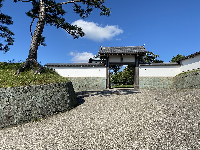 松前城搦手二ノ門